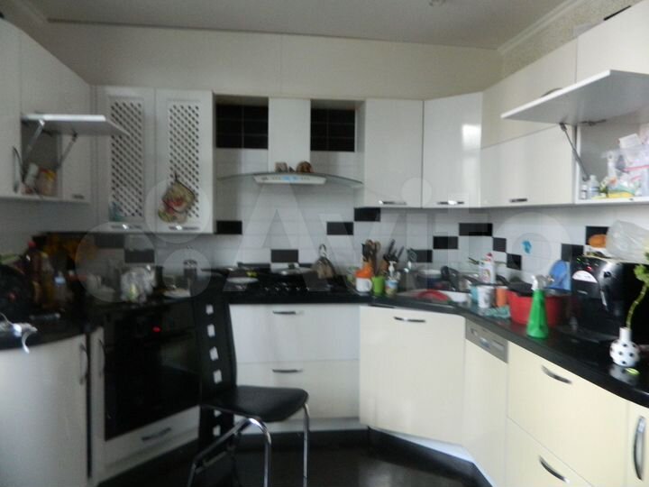 3-к. квартира, 112 м², 3/4 эт.