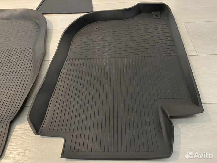 Mitsubishi Pajero Sport 2 новые коврики оригинал
