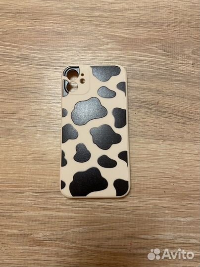 Чехол на iPhone