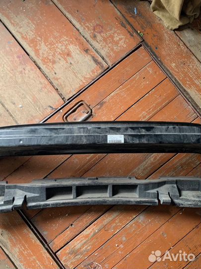 Усилитель заднего бампера VW Touareg NF 2011