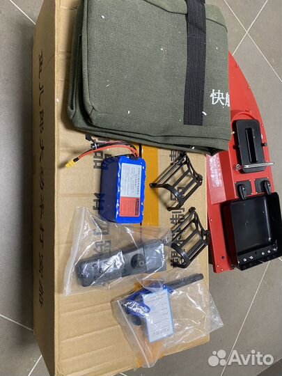 Прикормочный кораблик с gps S70-30(Red)