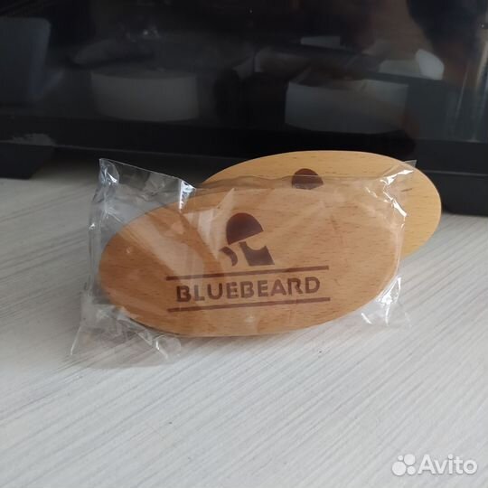 Щётка для бороды и усов