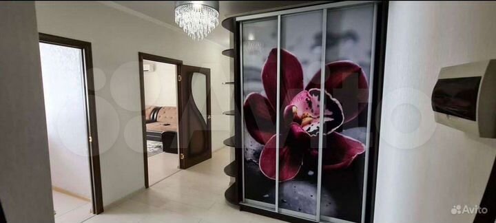 2-к. квартира, 64 м², 1/20 эт.