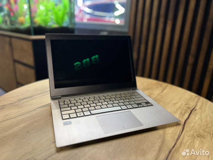 Ультрабук Asus