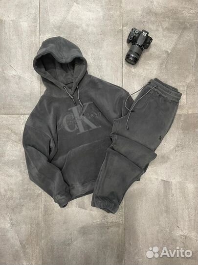 Спортивный костюм calvin klein сезон Зима
