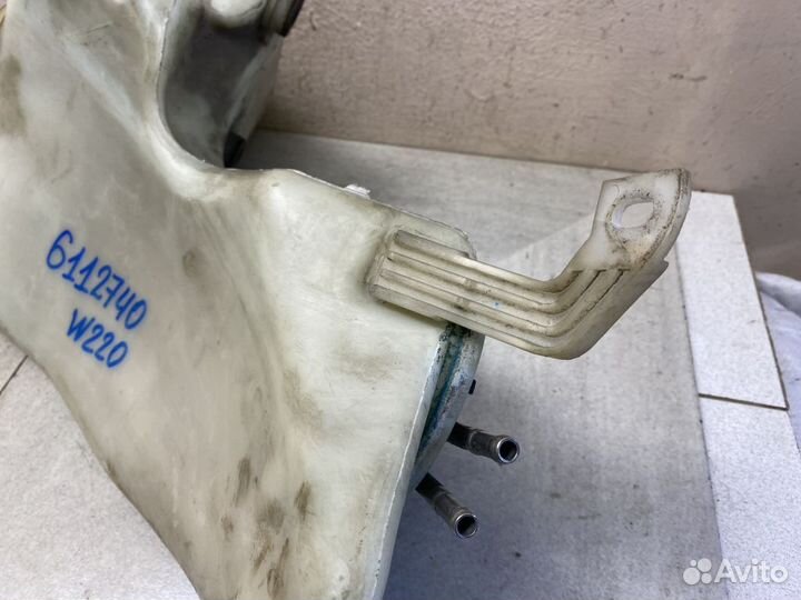 Бачок омывателя Мерседес