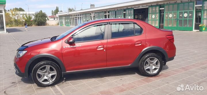 Renault Logan Stepway 1.6 AT, 2020, 6 200 км