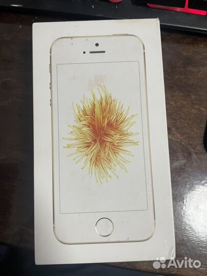 iPhone SE, 32 ГБ