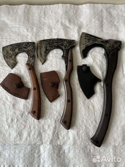 Топор кованый с кожаным чехлом
