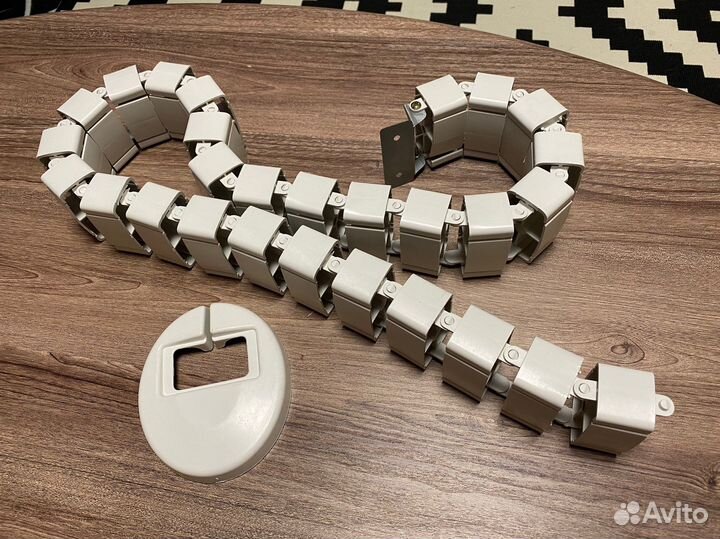 Кабель канал скелетон для компьютерного стола