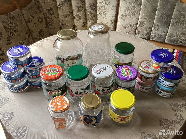 Банки стеклянные с крышками 20 штук