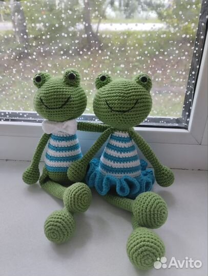 Вязаные игрушки лягушка