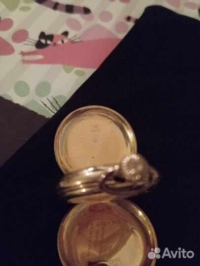 Золотые карманные часы