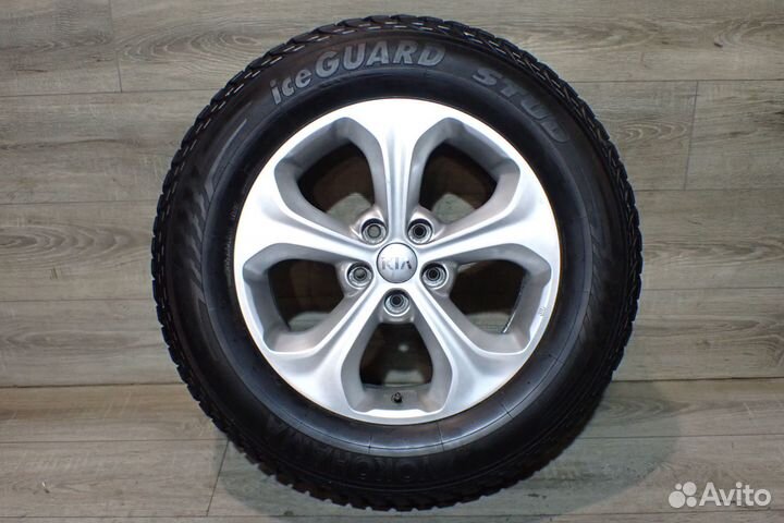 Комплект колес Kia Sorento R17 оригинал зима