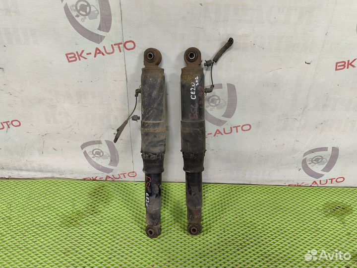Амортизаторы задние Cadillac Escalade GMT800