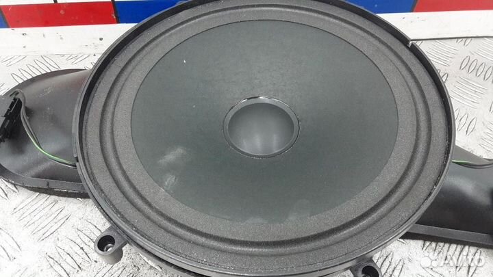 Сабвуфер Mercedes-Benz S-Class