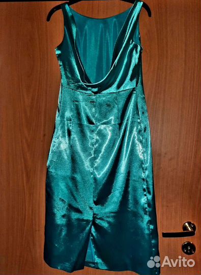 Платье с открытой спиной