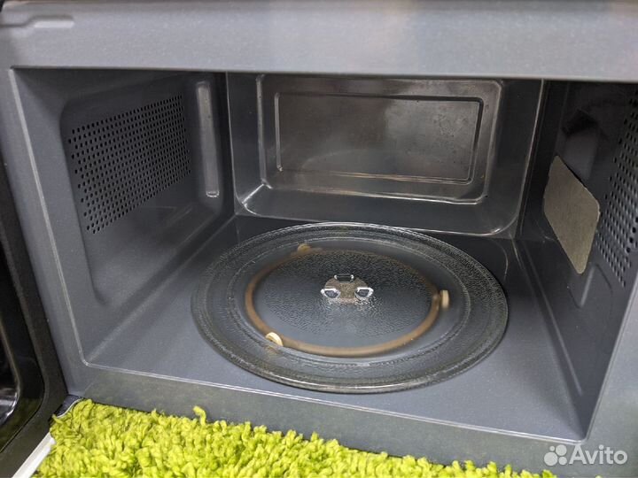 Микроволновая печь BBK 20MWG-736/BS