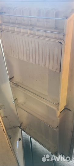 Подам холодильник