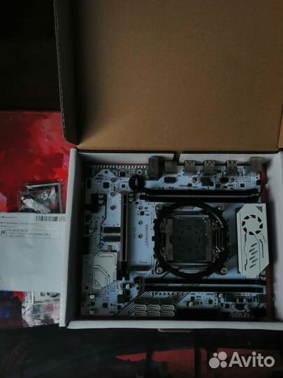 Материнская плата