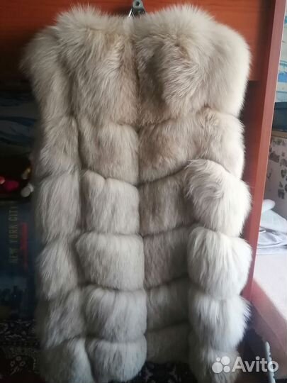 Жилетка натуральная меховая женская 48 р