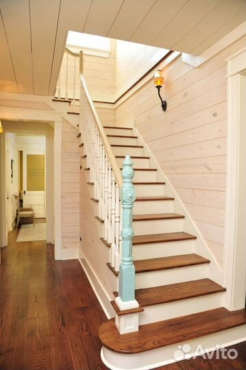 Лестница на второй этаж в частном доме