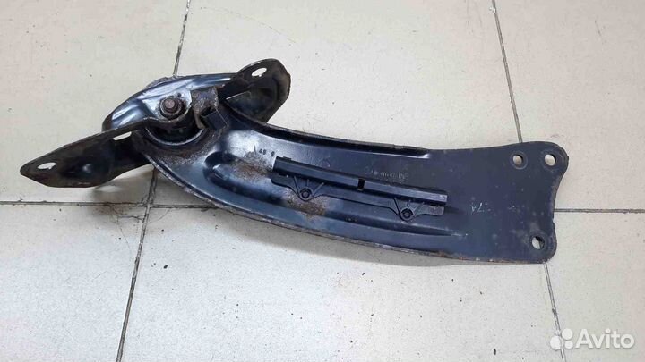 Рычаг продольный задний правый Volkswagen Passat B
