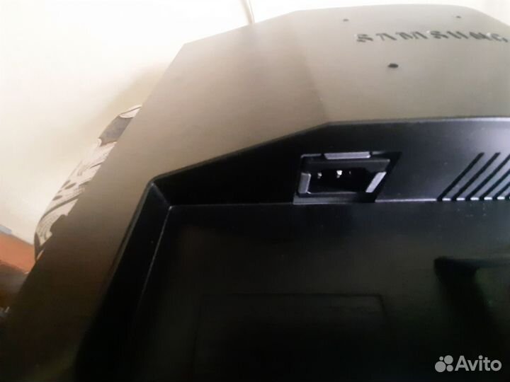 Монитор Samsung