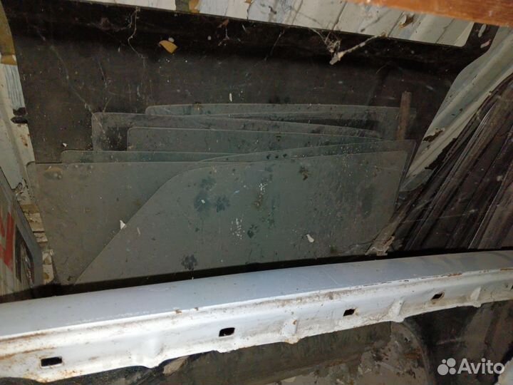 Лобовое стекло на mercedes w123