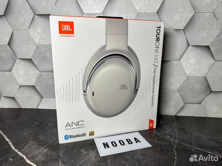 JBL Tour One M2