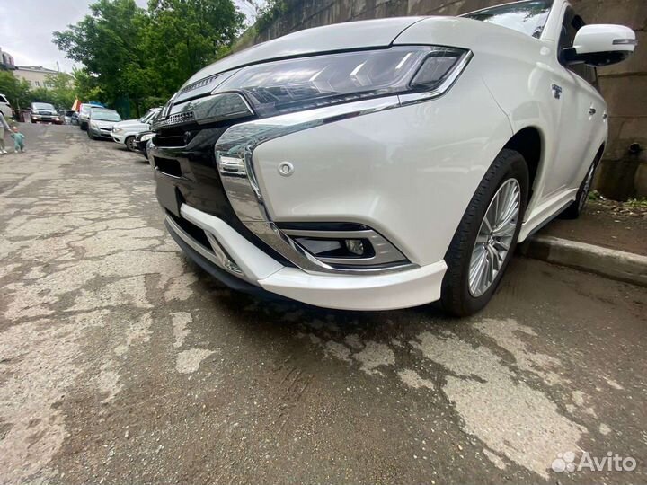 Mitsubishi Outlander 2.4 AT, 2018, 63 000 км