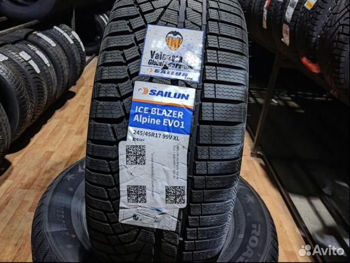 Sailun Ice Blazer Alpine EVO1 245/45 R17 99V