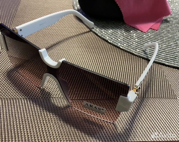 Солнцезащитные очки женские