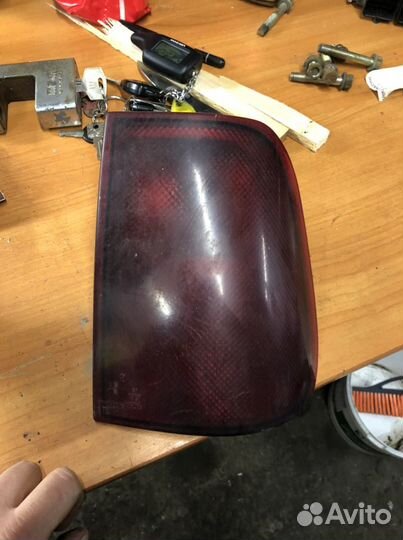 Фонарь правый Ford Maverick 1995 г.в