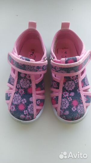 Сандалики для девочки 23