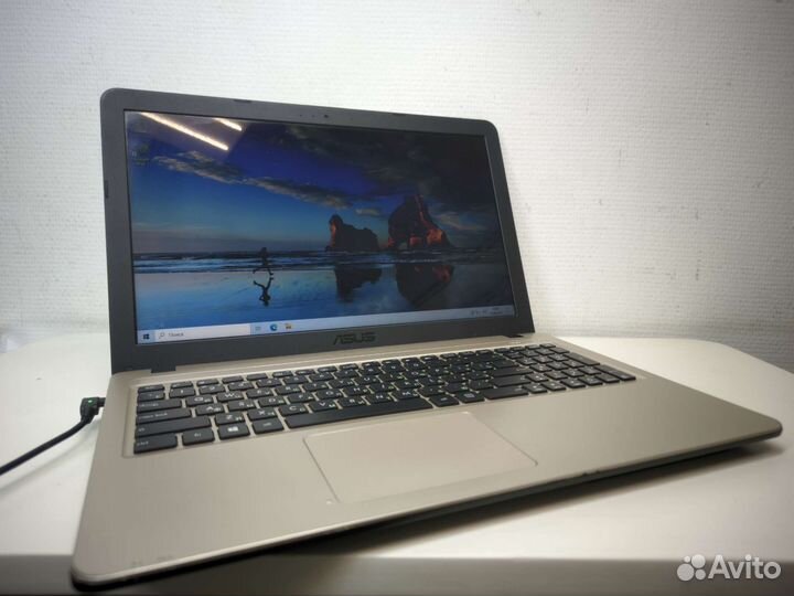 Офисный ноутбук Asus на SSD