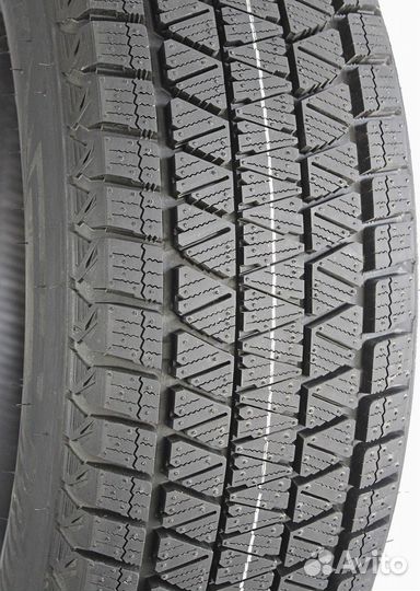 Bridgestone Blizzak DM-V3 235/65 R18 106