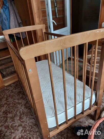 Детская кроватка