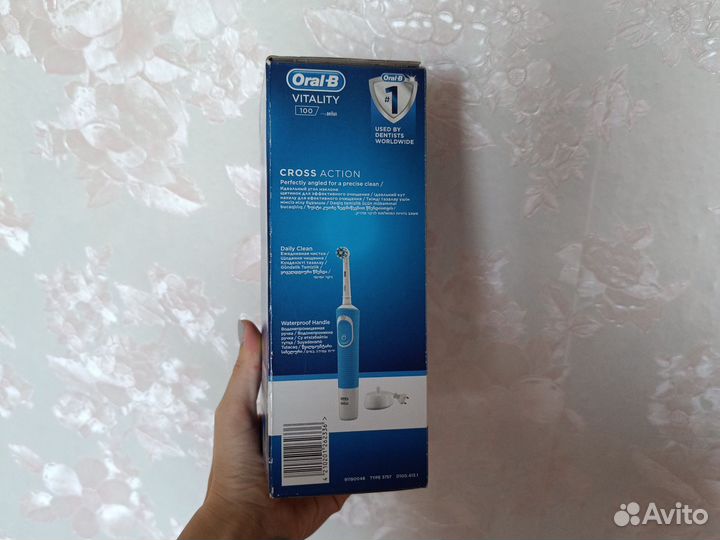 Электрическая зубная щетка oral b vitality