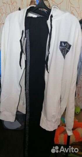 Спортивный костюм женский