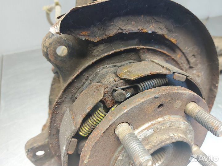 Кулак цапфа задний правый Mitsubishi Outlander