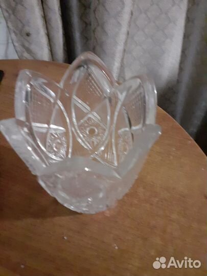 Хрустальная ваза