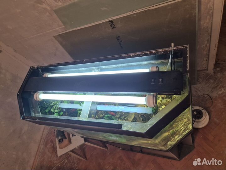 Аквариум с тумбой 100л