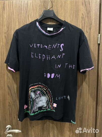 Футболка vetements