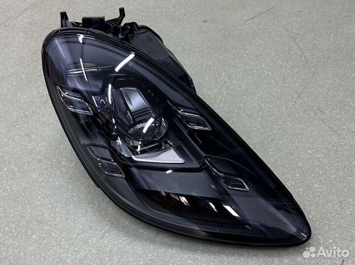 Porsche 718 cayman boxter 982 фара правая