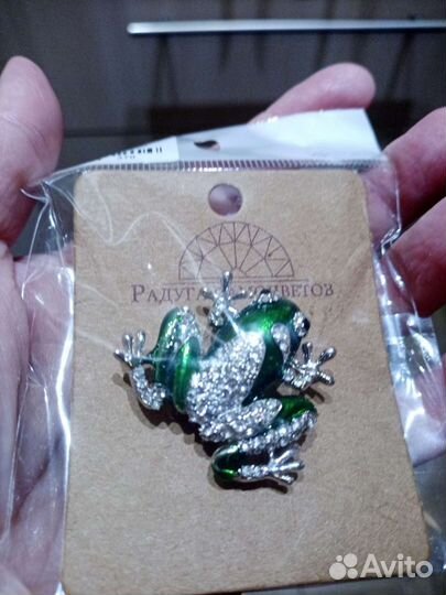 Брошь новая 