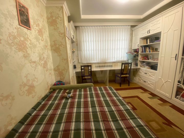 3-к. квартира, 106 м², 6/9 эт.