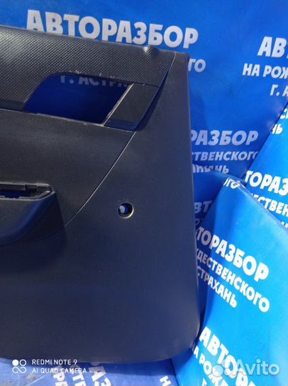 Задняя левая обшивка двери Chevrolet Aveo T250