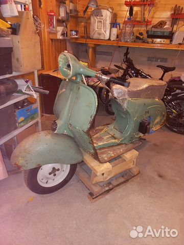 Винтажный мотороллер Вятка вп-150 продам
