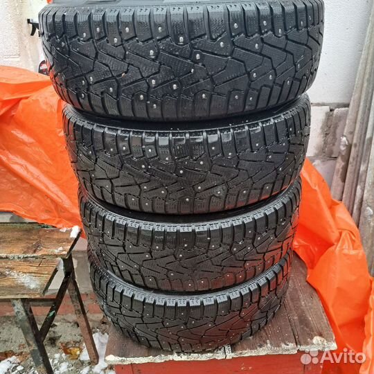 Pirelli Ice Zero 185/60 R15